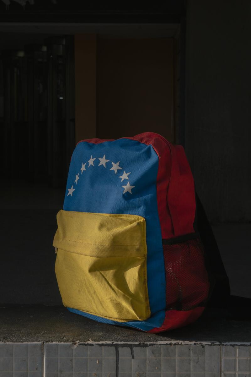 A patriotic backpack with the Venezuelan flag colors and stars.