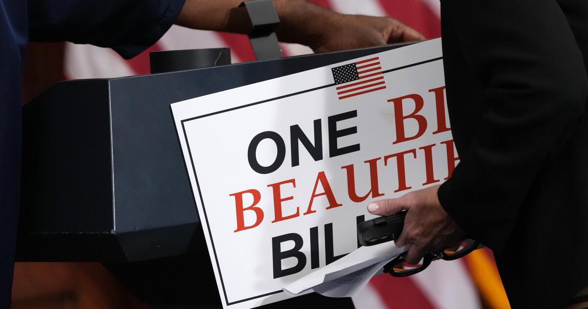 Contributor: Washington passes a bill and L.A. students lose mental health help they need