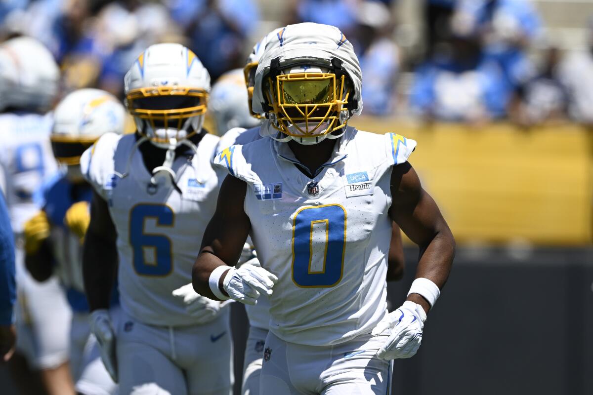 Chargers linebacker Daiyan Henley could be primed for a breakout season.