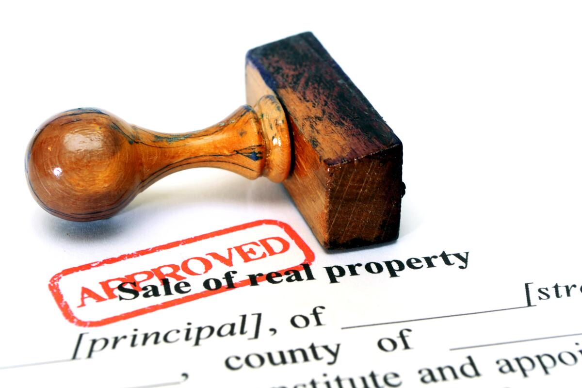 A dispute with a neighbor over a property line ? "The boundaries are rigged."