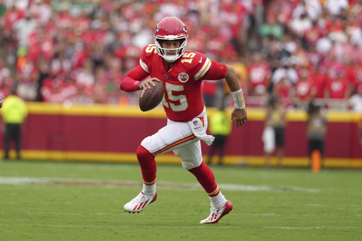 NFL Week 3 picks: Rams defeat favored Eagles; Chargers go to 3-0