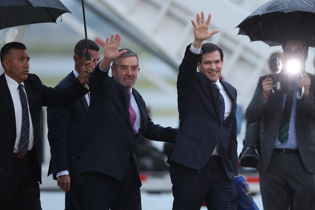Secretary of Foreign Affairs of Mexico, Juan Ramón de la Fuente, and Secretary of State Marco Rubio in Mexico City.