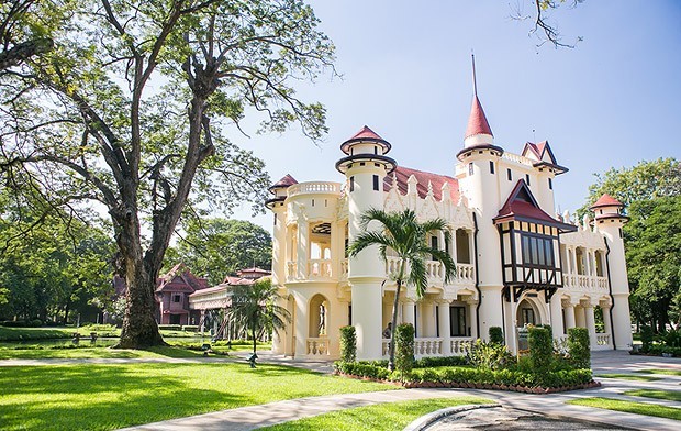 พระราชวังสนามจันทร์ ที่กินเที่ยวนครปฐม