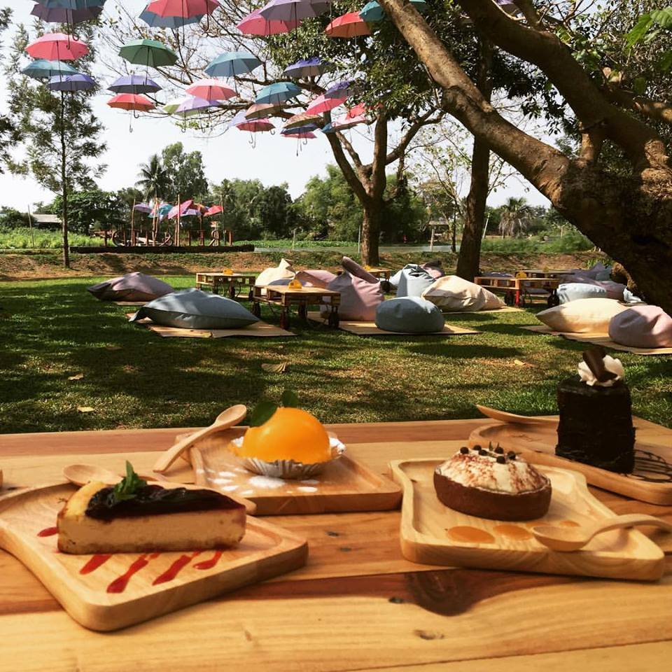 Tree & Tide Riverside Cafe ที่กินเที่ยวนครปฐม 