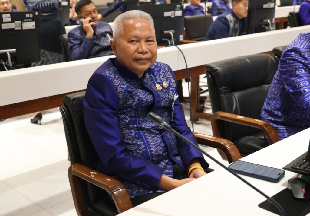 "พ่อใหญ่ตุ๋ง - โสภณ ซารัมย์" ครูบ้านนอก สู่บัลลังก์ประธานสภาฯ ฅนบุรีรัมย์