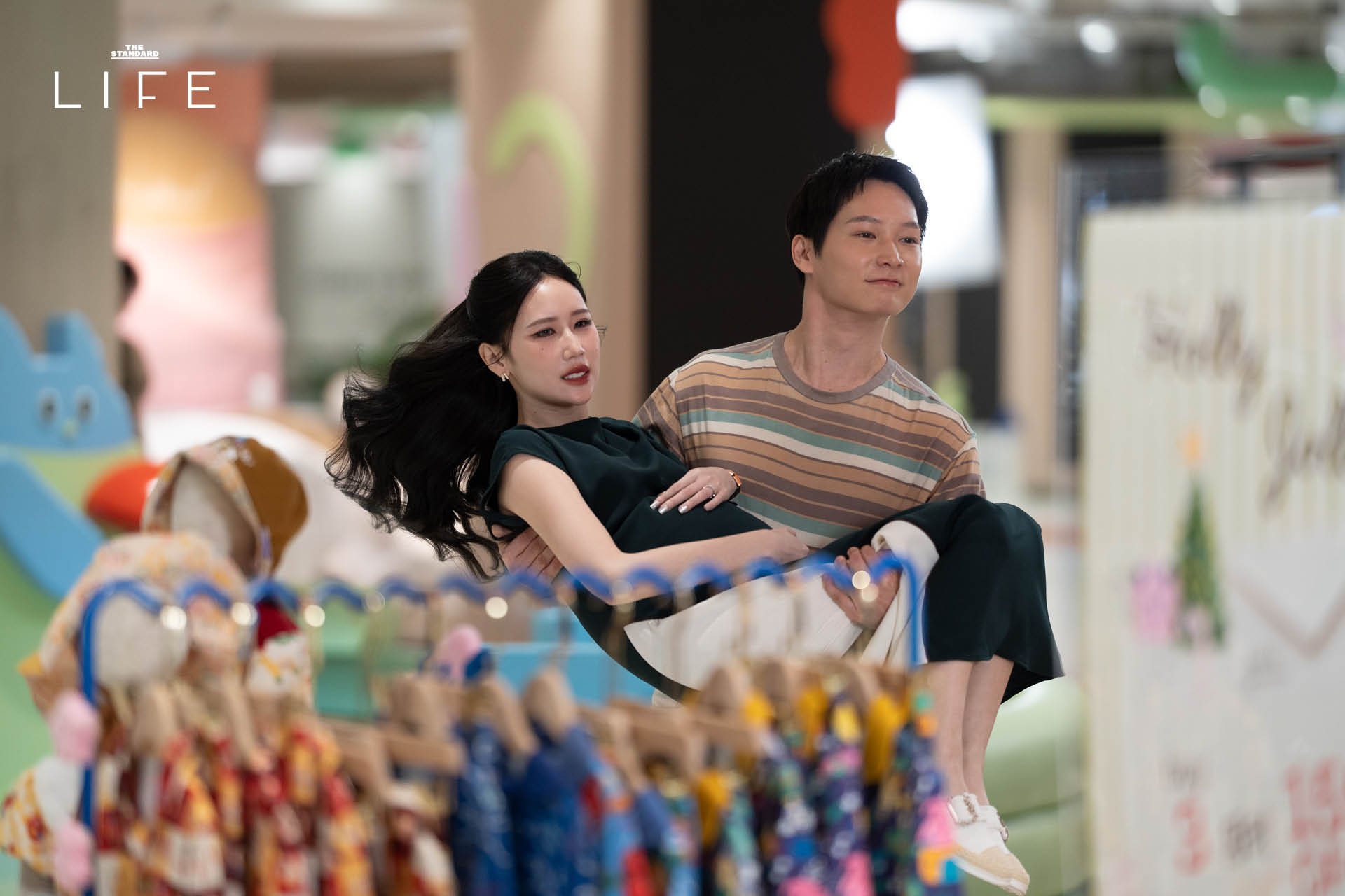 ภาพประกอบบทเพลง ‘YOURS’ แคมเปญ 45 ปี เซ็นทรัลพัฒนา บันทึกความสุขและเรื่องราวความผูกพันของคนไทย 6