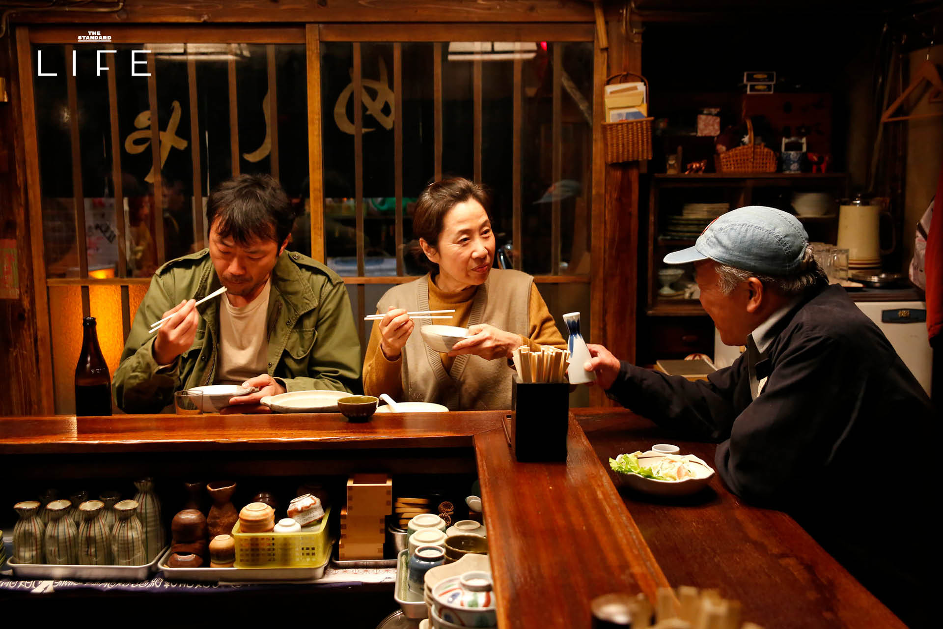 ภาพโปสเตอร์ซีรีส์ญี่ปุ่น ‘Midnight Diner’ แสดงบรรยากาศร้านอาหารยามดึก 1
