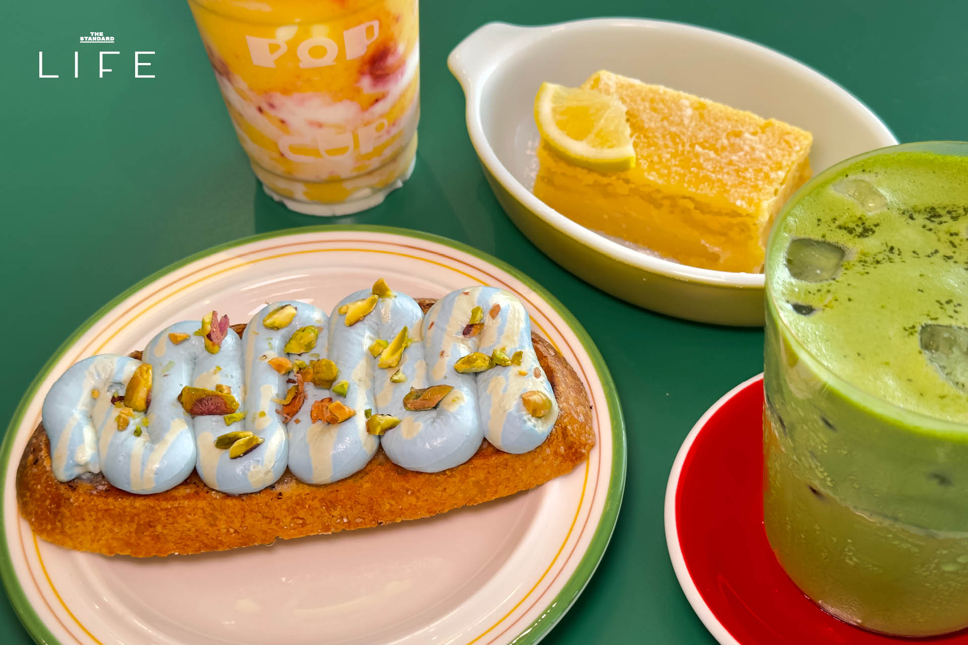 ภายในร้าน Popcup Ekkamai คาเฟ่สไตล์วินเทจย่านเอกมัย ตกแต่งด้วยเฟอร์นิเจอร์ Mid-century 14