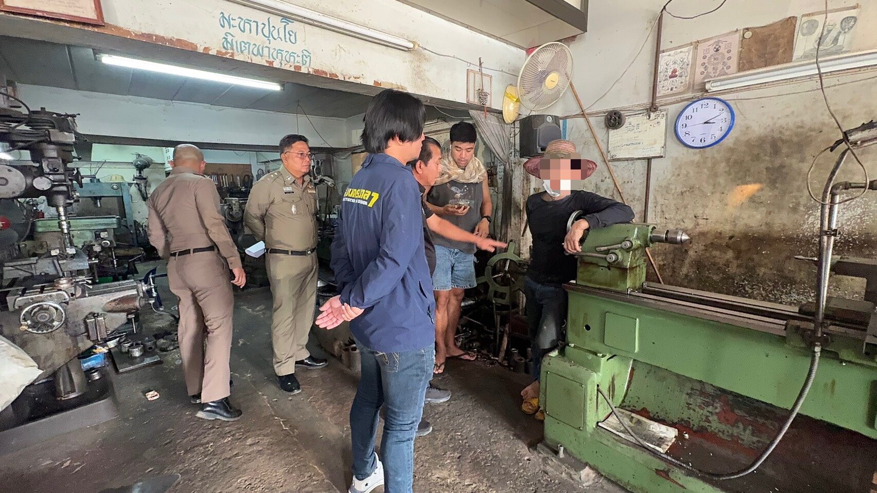 รวบ2ผู้ต้องหา ผลิต–ขายลำกล้องปืนเถื่อน ผ่านออนไลน์ บุกค้นโรงกลึงลอบผลิตรับจ้างทำชิ้นละ150