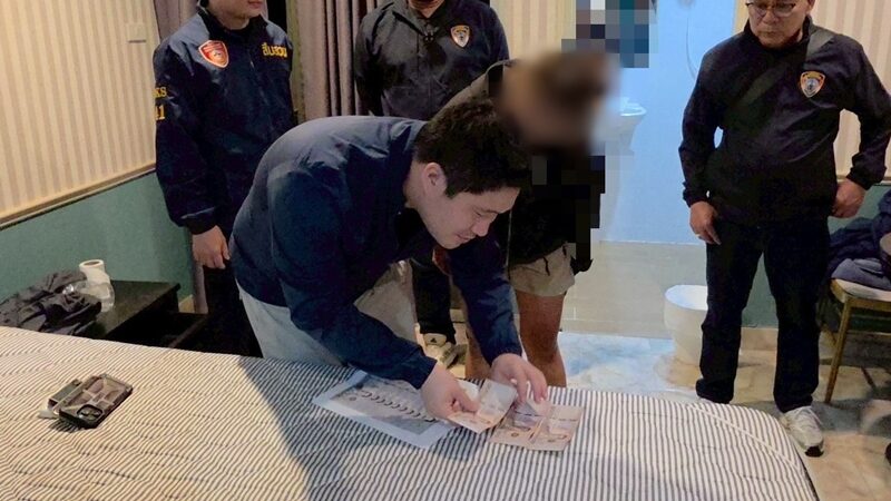 รวบคาโรงแรมดังย่าบางแค แม่เล้า วัย20 ลวงเด็กสาววัย15 ค้ากามฝั่งธนฯ