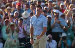 รอรี่ โปรกอล์ฟคนที่ 4 ในประวัติศาสตร์ ป้องแชมป์มาสเตอร์ส หลังเฉือนเชฟเฟลอร์ 1 สโตรก