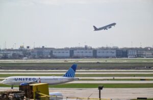 สายการบินโลว์คอสต์สหรัฐขอแพ็กเกจช่วยเหลือ 8 หมื่นล้าน หลังราคาเชื้อเพลิงพุ่งเกือบสองเท่า