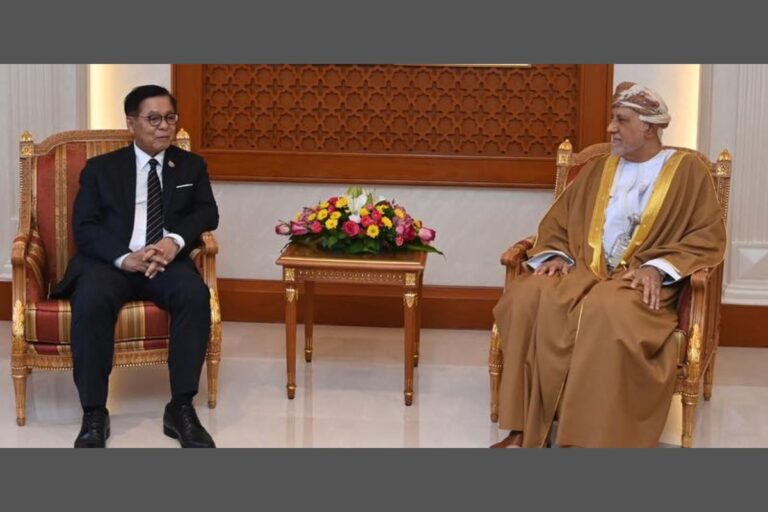 สีหศักดิ์ ถก รมว.กห.-โอมาน ช่วยประสานเรือไทยผ่านฮอร์มุซ-ปูทางซื้อน้ำมัน