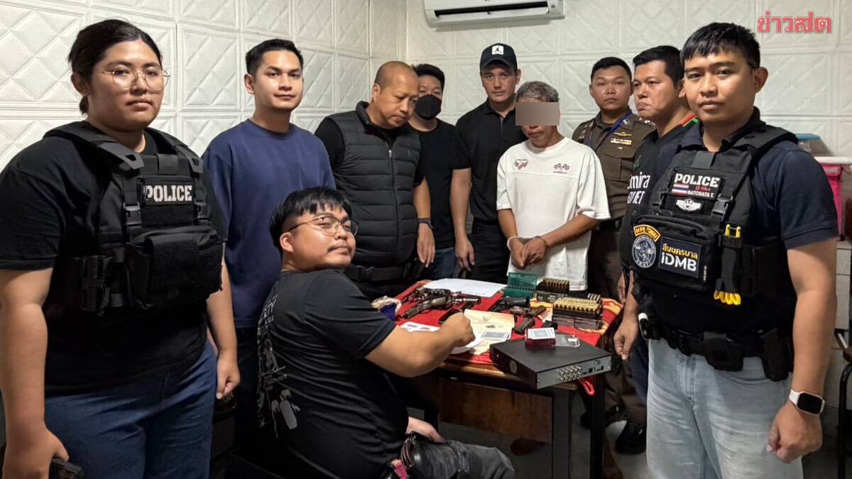 สืบนครบาลบุกจับ อดีตพ่อค้ายา ผันตัวมาปล่อยเงินกู้ รับจำรถ-ปืน ยึดของกลางซุกในโกดังแปดริ้ว