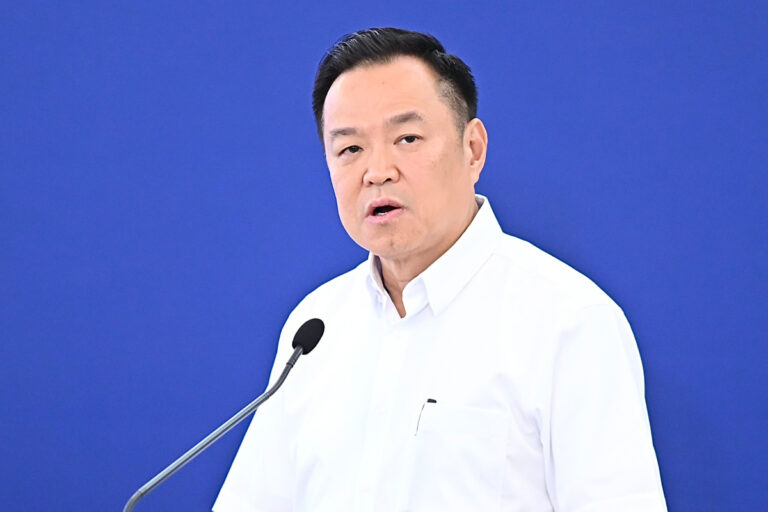 ‘อนุทิน’ อุ้มเศรษฐกิจทั้งระบบ รับมือ ‘วิกฤตน้ำมัน’ ไร้จุดจบ