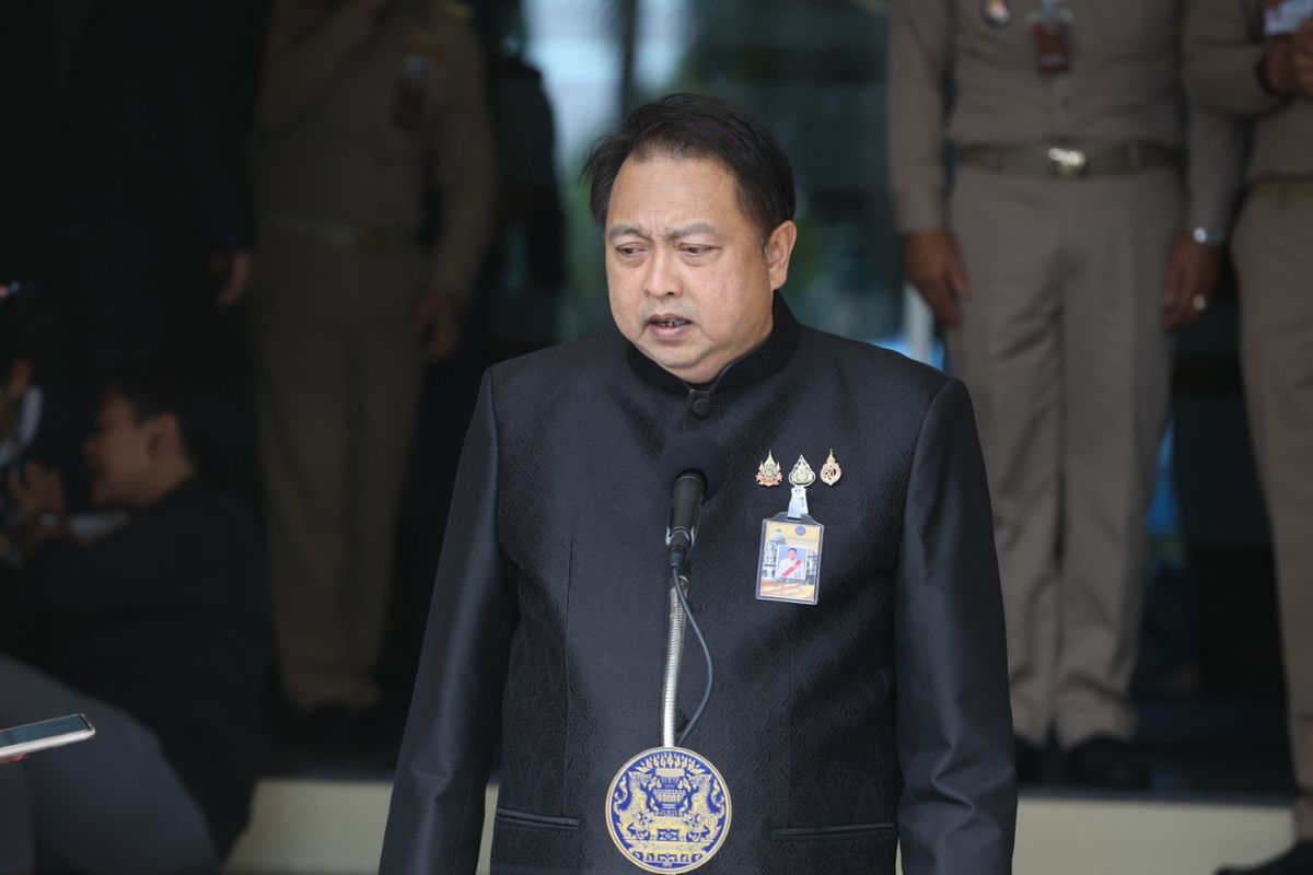 สุชาติ ดีเดย์ ก.ค. ลุยรื้อรีสอร์ตหรู รุกที่อุทยาน จ.ภูเก็ต