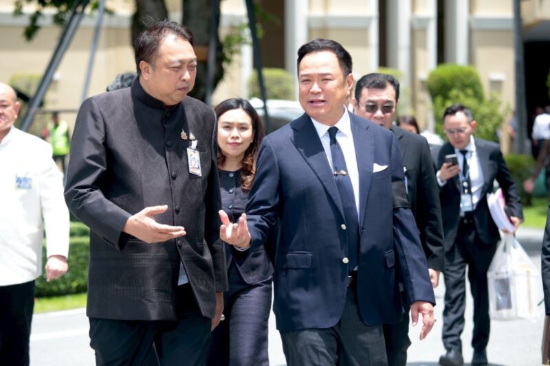 อนุทิน สั่งย้ายผู้ว่าฯ ภูเก็ต ยุติความขัดแย้ง – ยกเป็นโมเดลจังหวัดอื่น