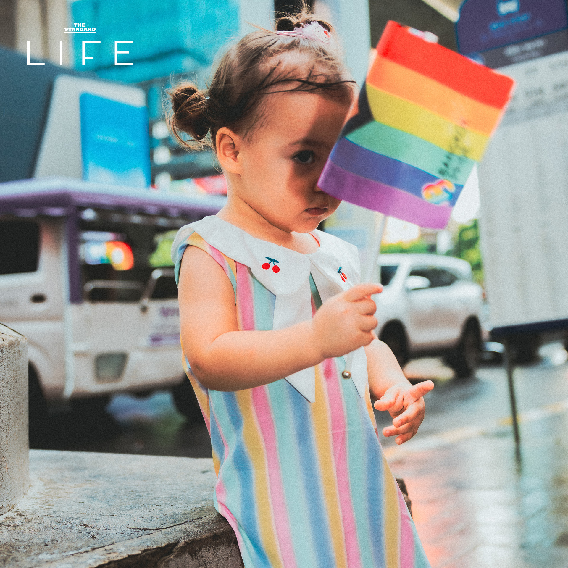 เมื่อสีรุ้งแต่งแต้มสีลม พื้นที่ปลอดภัยของกลุ่ม LGBTQ+ ที่เปิดให้คนทุกสีสันได้เป็นตัวเอง