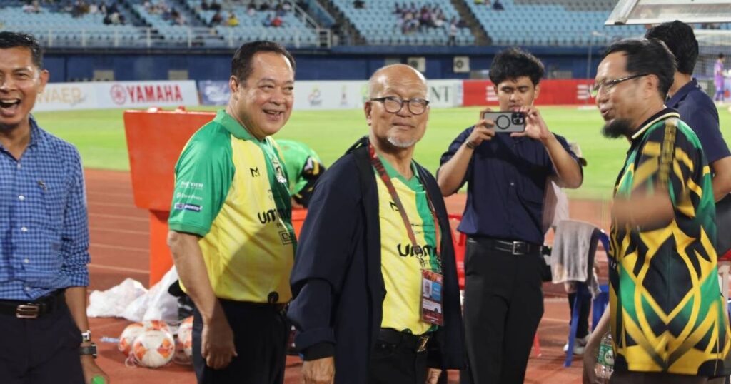 ทวี – ทีมประชาชาติ ร่วมแฟนบอลหมื่น ดัน ‘ปัตตานี เอฟซี’ ดวลบีจี ปลุกพลังเศรษฐกิจใต้